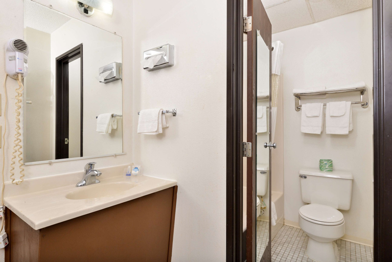 Bathroom 4, Americas Best Value Inn & Suites Sidney, Cheyenne