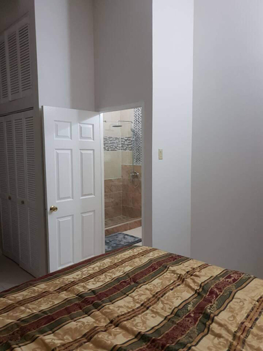 Bedroom 2, Apartment Sleeps 4 With En-suite Bathrooms