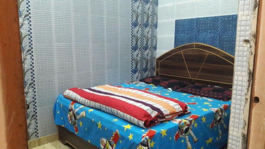 Bedroom 2, Sai Kripa Guest House, Hardwar
