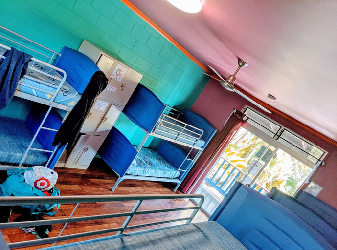 Exterior & Views 2, Cool Bananas Backpackers, Miriam Vale