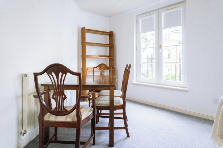 Others 3, Snug & Serene 2BD Flat - Roseburn, Edinburgh