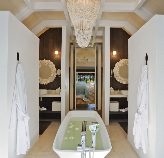 Bedroom 3, Dolphin Island - Private Island, Ra