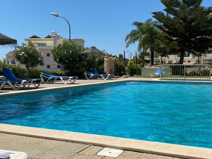 Pool 5, Sunset Haven in Albufeira - Short Walk to Oldtown, Albufeira