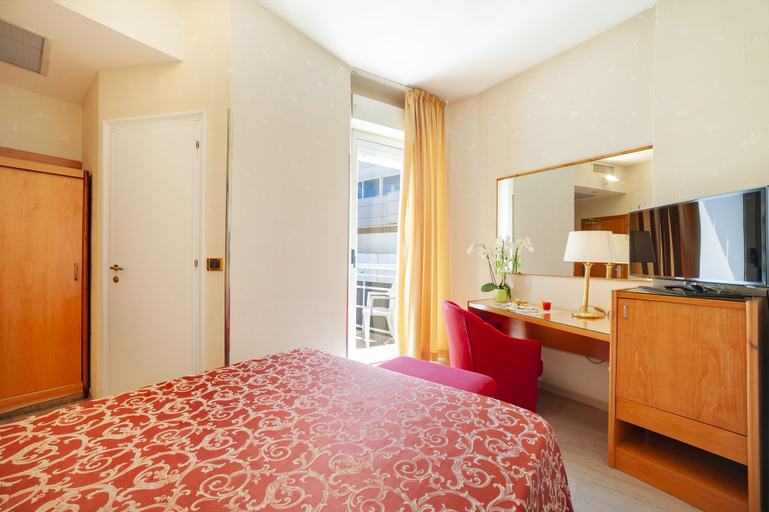 Bedroom 4, Kursaal, Rimini