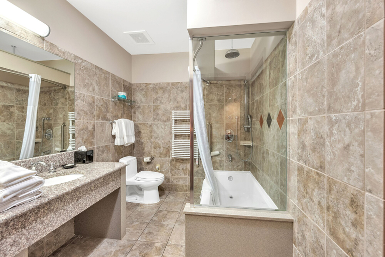 Bathroom 4, The Inn at Ohio Northern University, Hardin