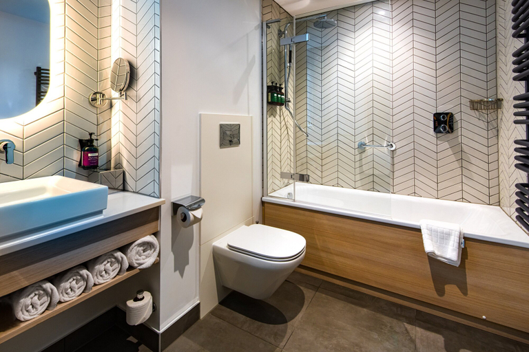 Bathroom 5, Staybridge Suites CARDIFF, Cardiff