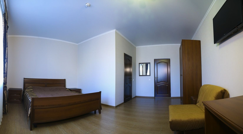 Others 4, Hotel Kruiz, Krasnodar gorsovet