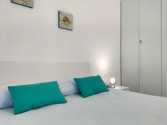 Bedroom 3, Icaro Apartments, Messina