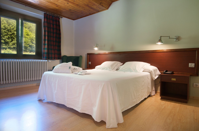 Bedroom 3, Hotel Manantial, Lleida