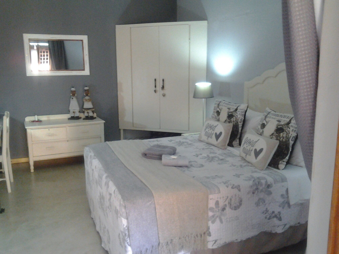 Bedroom 3, Africa s Eden Guesthouse, Waterberg