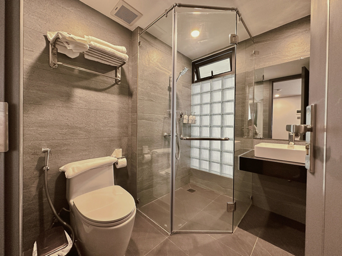 Bathroom, TUK TAK SPACES, Da Nang