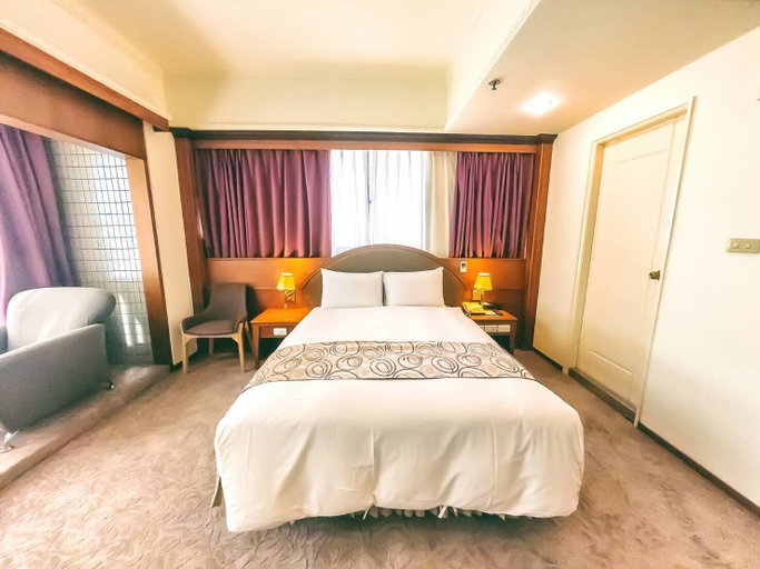Bedroom 2, FoungJia Hotel, Penghu