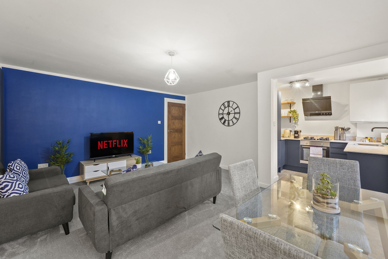 Others 4, Beautiful 2 Bed Flat in Barnet, London