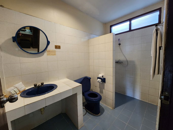 Bathroom 3