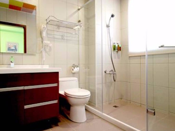 Bathroom 5, Starburst B&B, Yilan