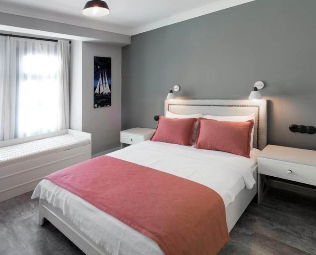 Bedroom 4, Ayapetro Hotel, Bozcaada