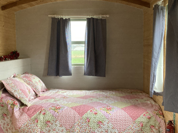 Bedroom 3, Captivating 1-bed Cabin in Middlesbrough, North Yorkshire
