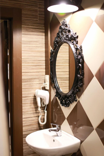 Bathroom 3, Shishki na Lampushke - Bavarsky Khutor, Priozerskiy rayon