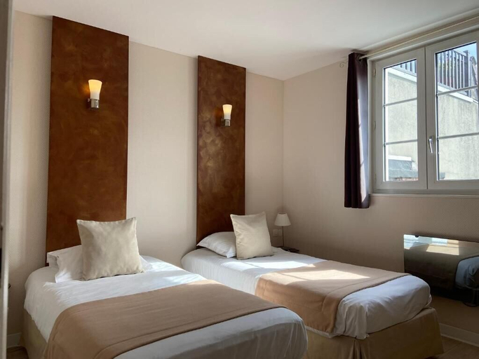 Bedroom 3, Hôtel de la Plage, Calvados