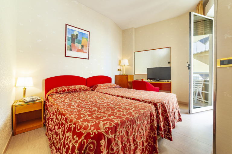 Bedroom 4, Kursaal, Rimini