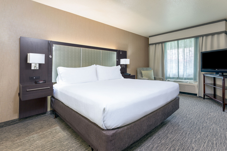 Bedroom 4, Holiday Inn AUBURN by IHG, Placer