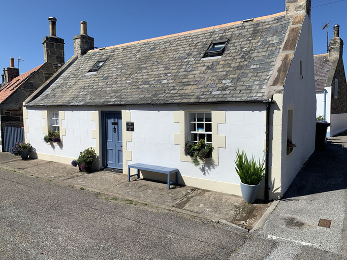 Exterior & Views 2, Zen Cottage, Cullen - Sleeps 4, Garden & Pets Ok, Moray