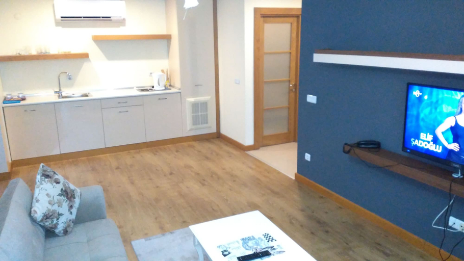 Others 5, Fly Suites, Tuzla