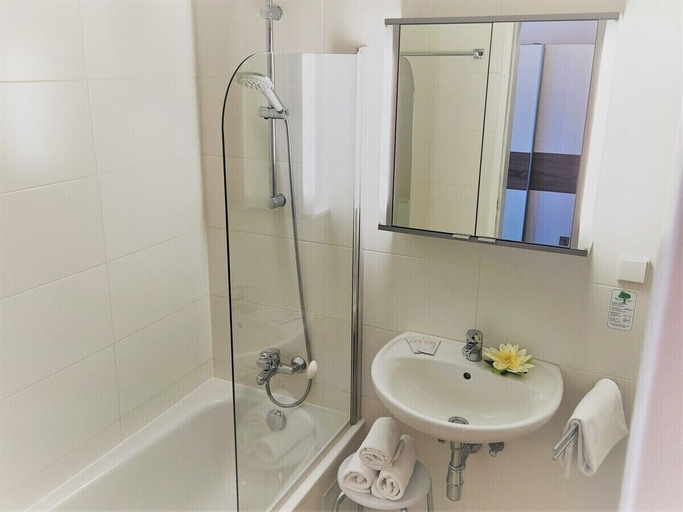 Bathroom 4, Hotel Michael, Wien Umgebung