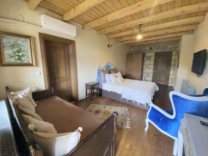 Bedroom 4, PluVia Boutique Hotel, Ayvacık