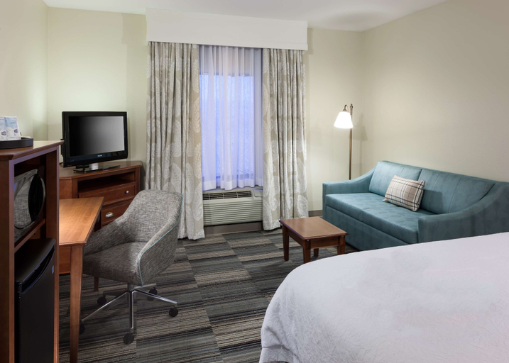 Bedroom 3, Hampton Inn & Suites Colorado Springs/I-25 South, El Paso