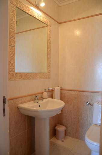 Bathroom 3, The sea at your fingertip, Guia Cascais, Cascais