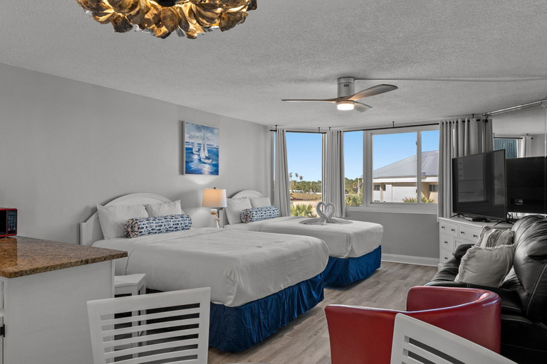Bedroom 2, Top of The Gulf Resort by FunQuest VR, Bay