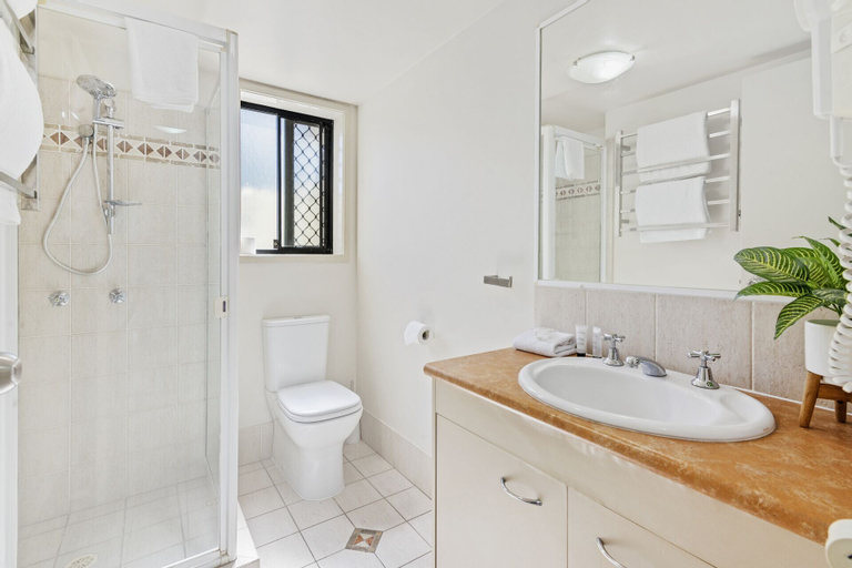 Bedroom 5, Island Beach Resort, Gold Coast