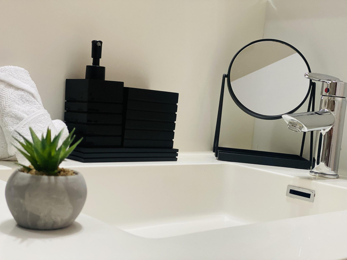 Bathroom 5, The Frontline Retreat - DT Toronto, Toronto