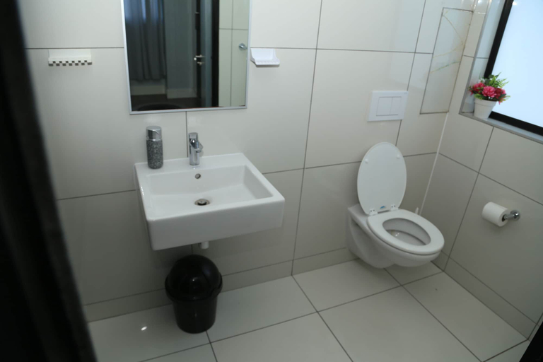 Bathroom 2, 77 On independence Avenue, Windhoek East