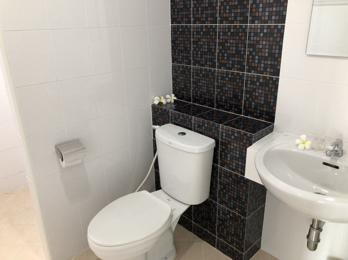 Bathroom 5, The Precious, Hua Hin