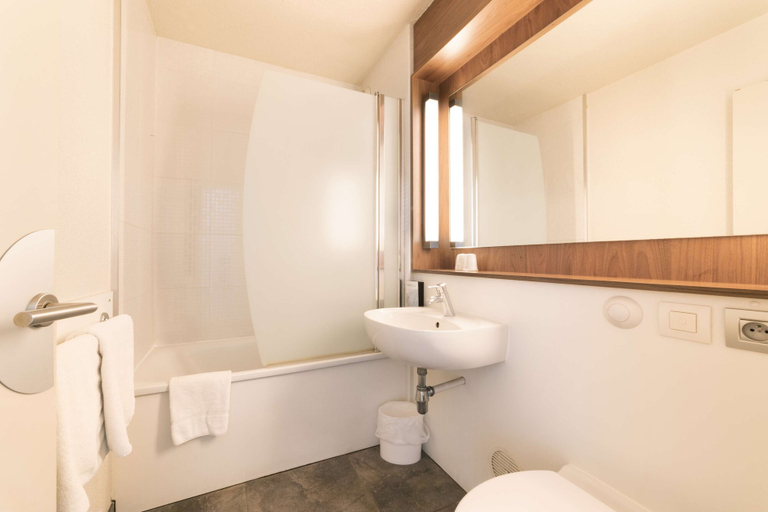 Bathroom 5, Campanile Toulon - La Seyne Sur Mer - Sanary, Var
