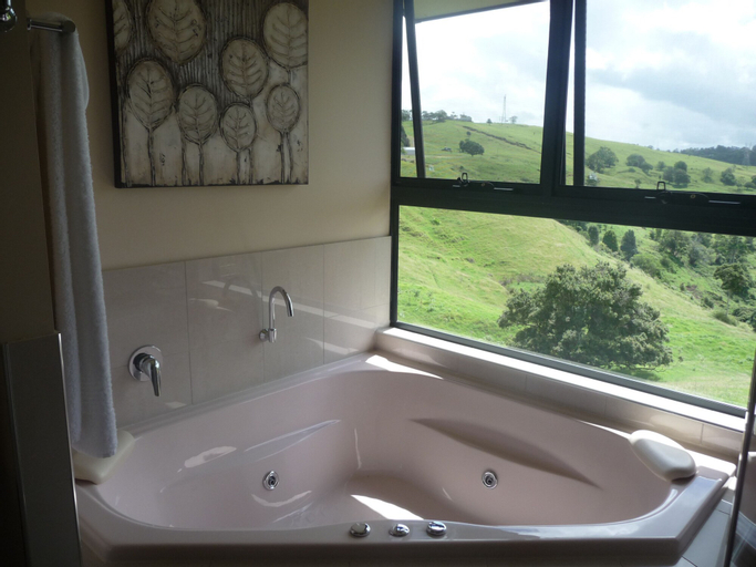Bedroom 4, Top of The Hill, Caloundra - Rail Corridor