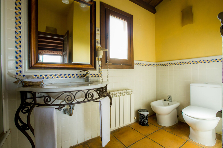 Bathroom 4, Hotel Cigarral De Caravantes, Toledo