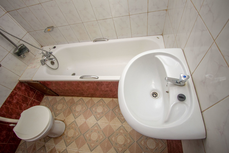 Bathroom 3, Starlight Hotel Mbale, Mbale