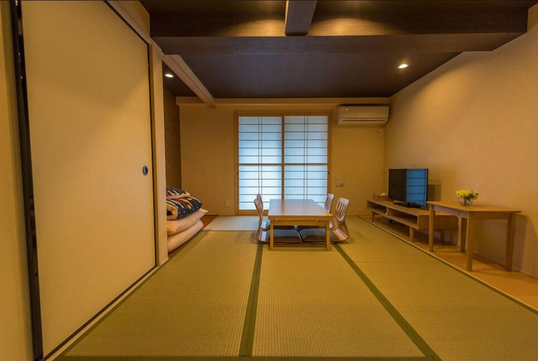 Others 5, Kitano Tenmangu House A, Kyoto