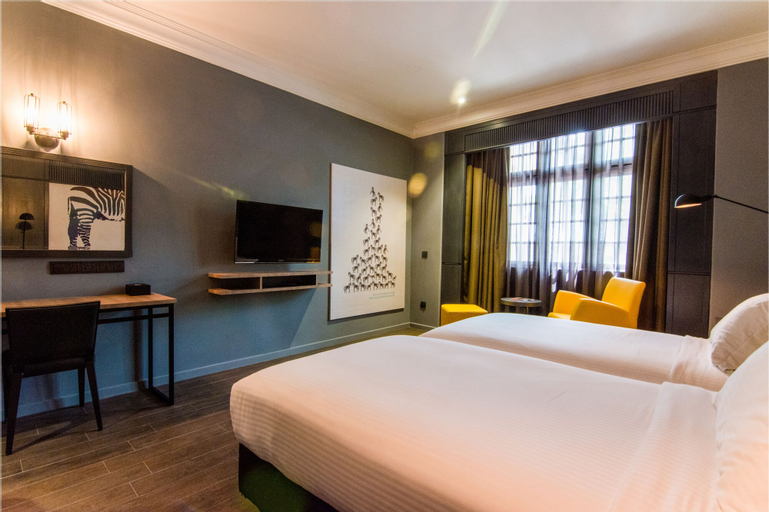 Bedroom 24