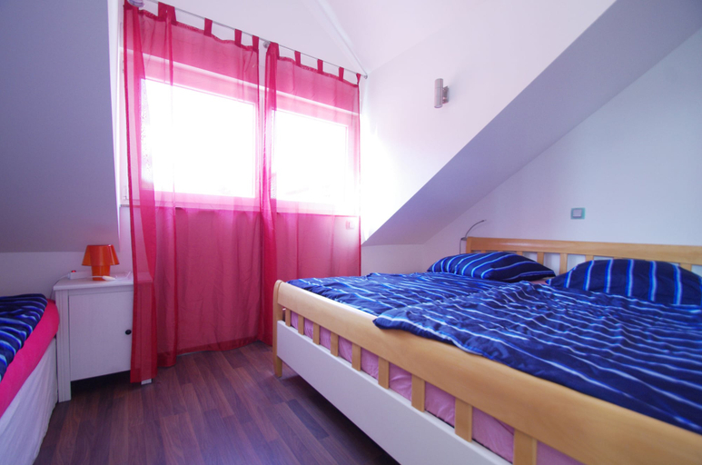 Bedroom 5, Luxury Apartments Bonn, Bonn