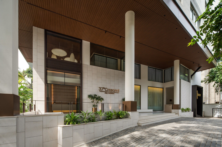 37th Crescent Hotel, Bangalore