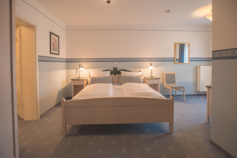 Bedroom 2, Brauereigasthof & Hotel Maierbräu, Dachau