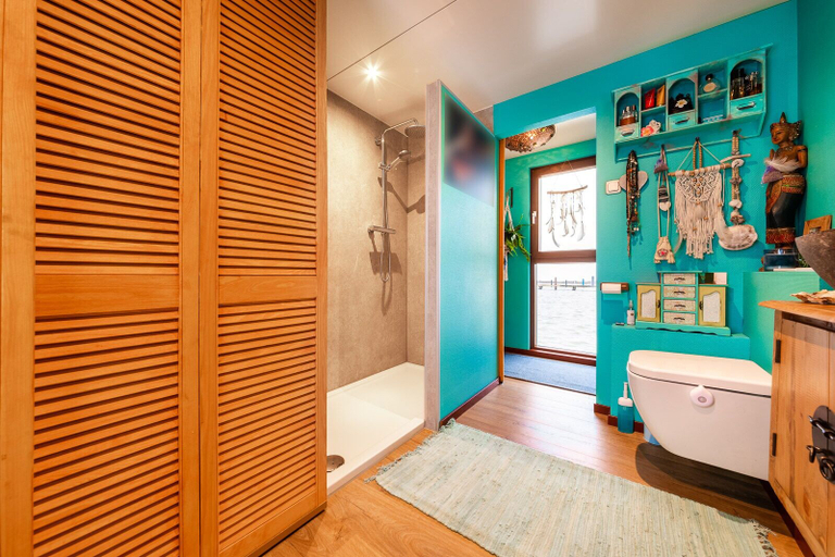 Bathroom 2, Houseboat - Sleeps 2 & Free Parking, Loenen