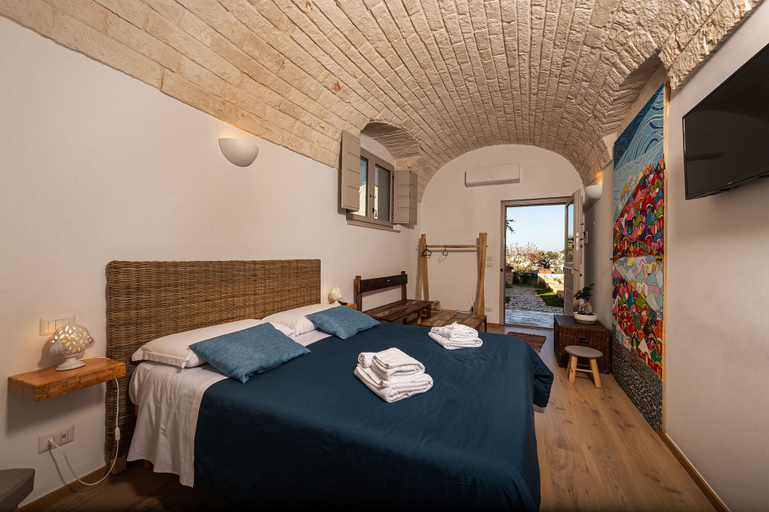 Bedroom 4, Trulli in corte, Bari