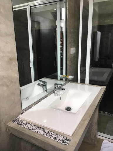 Bathroom 3, Dumbara Peak Residence, K.F.G. & G. Korale