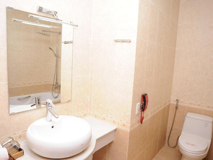 Bathroom 5, MAY'S HOTEL-BEN THANH MARKET, District 1