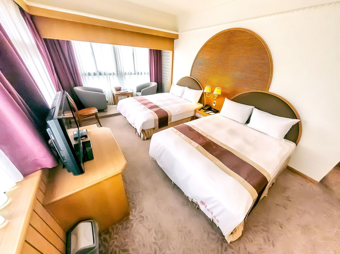 Bedroom 2, FoungJia Hotel, Penghu